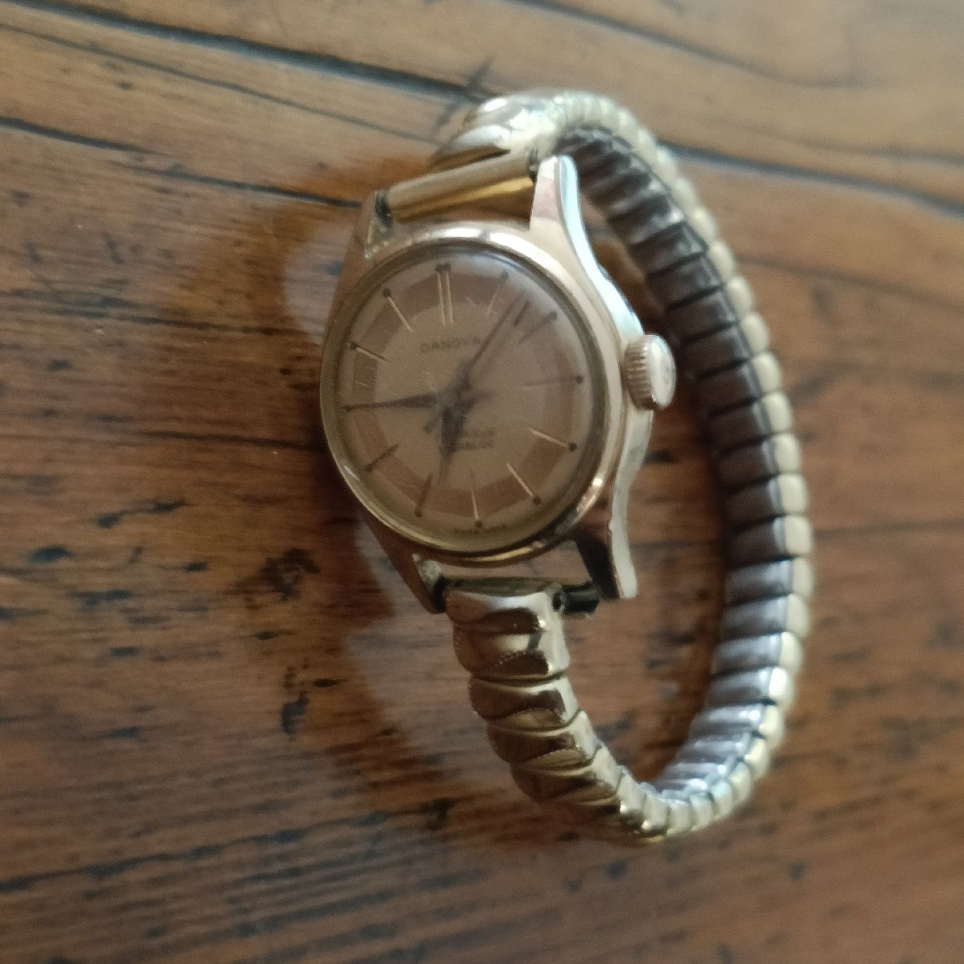 Orologi: Danova Handaufzug Uhr – Usato da Giubiasco venduto da giubi01