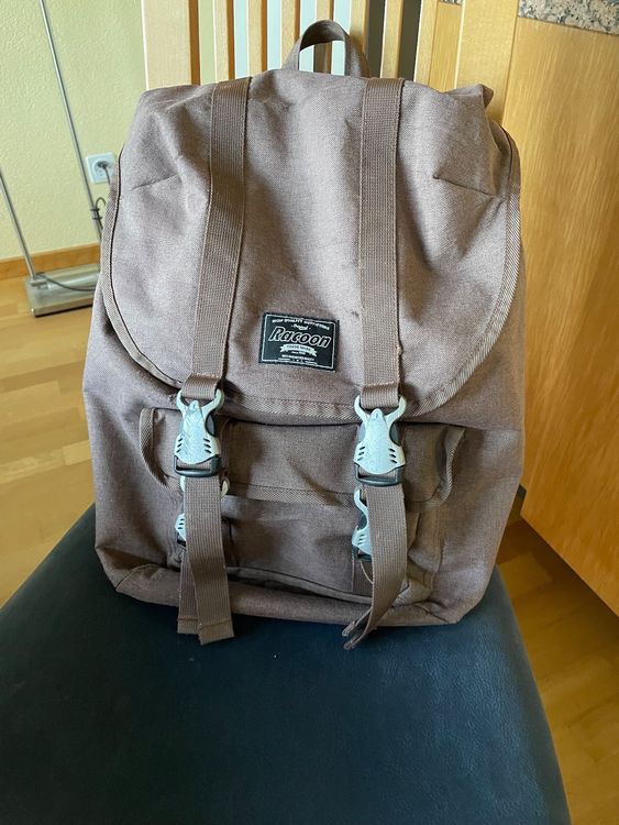 Schulrucksack der Marke Racoon (Gebraucht) in Hittnau für CHF 5 – mit ...