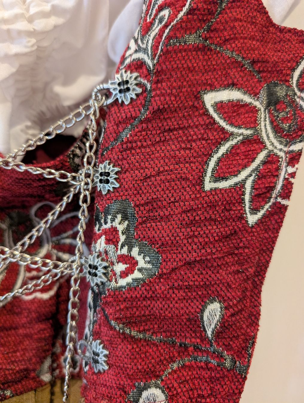 Vestiti: Dirndl rot oliv mit Blumenmuster Grösse 32 – Nuovo (secondo la descrizione) da Sachseln venduto da sunday_rose91 2