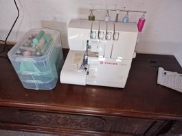 Singer 8010L Overlock Nähmaschine mit Zubehör gebraucht