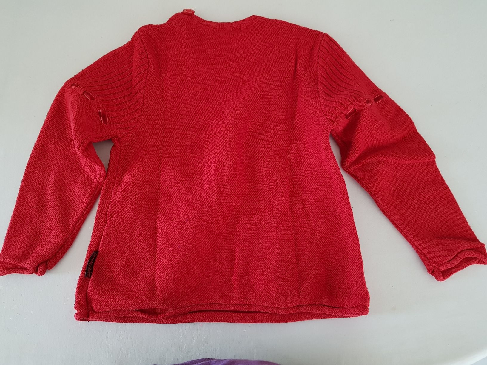 Pullover & Sweatshirts: pull – Gebraucht aus Hermance von Triplebizzo 1