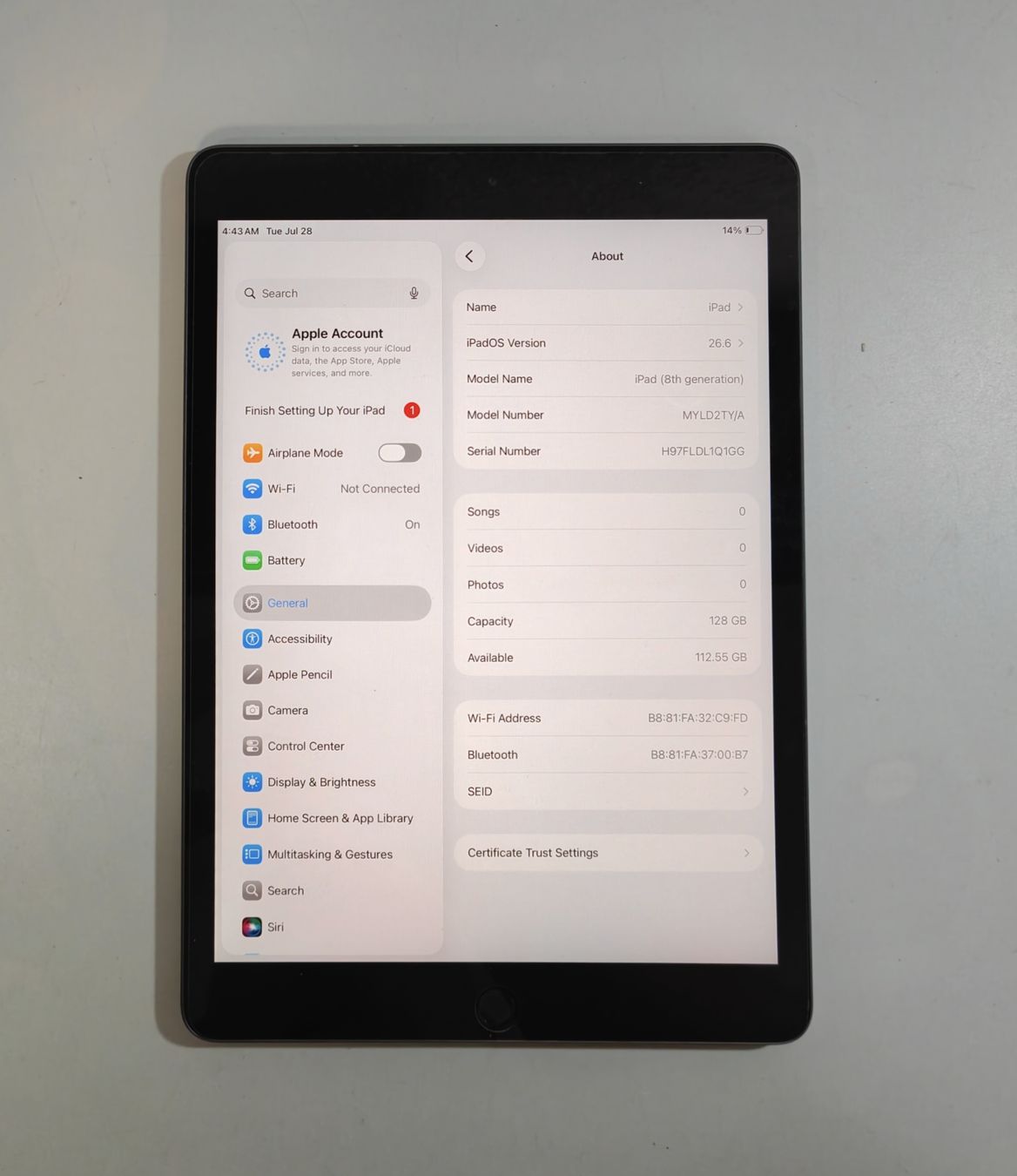 Apple Tablettes PC: iPad 8.Generation 128GB – D'occasion à Ehrendingen par Rocky985