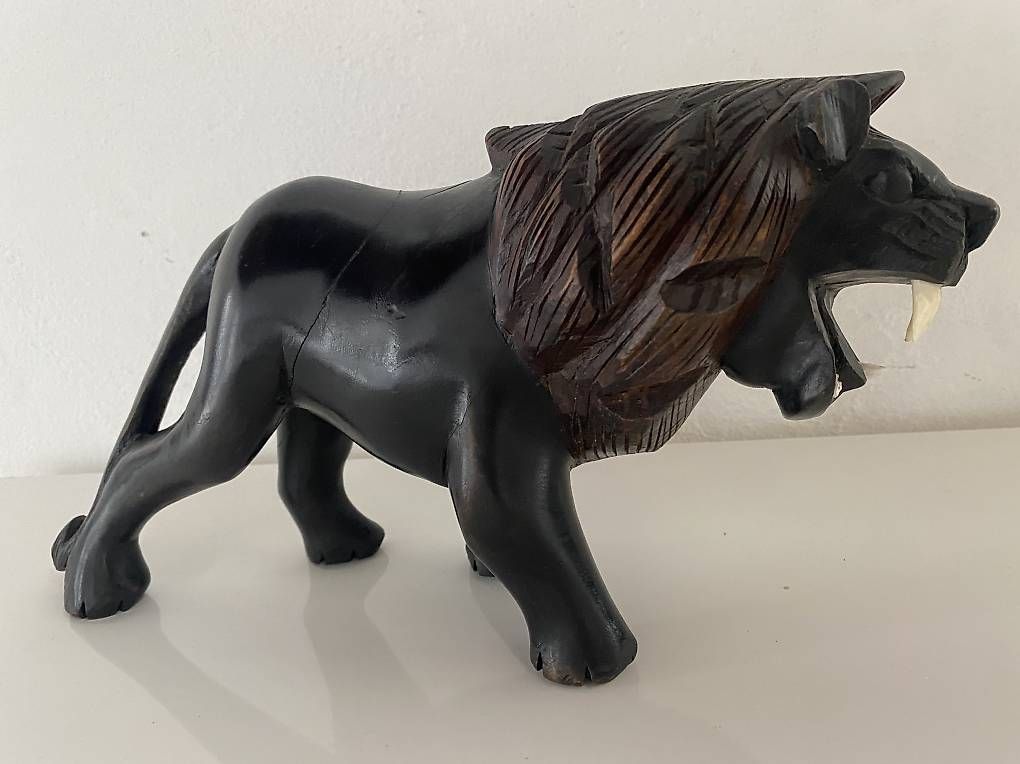 Sculture & Statue: Löwe Echtholz Länge 37cm Kunstobjekt aus Kenia – Usato da Oetwil an der Limmat venduto da Prinzaessli123