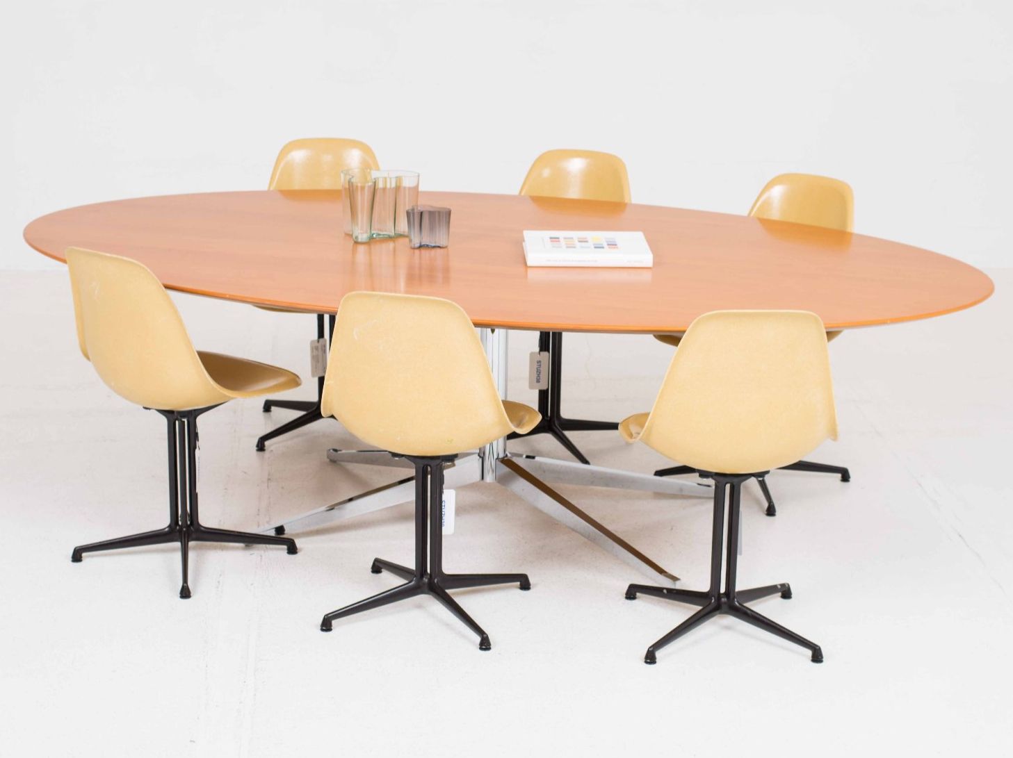 Knoll Tavoli: Knoll International Table Desk von Florence Knoll - 244cm – Usato da Zürich venduto da STUZH38