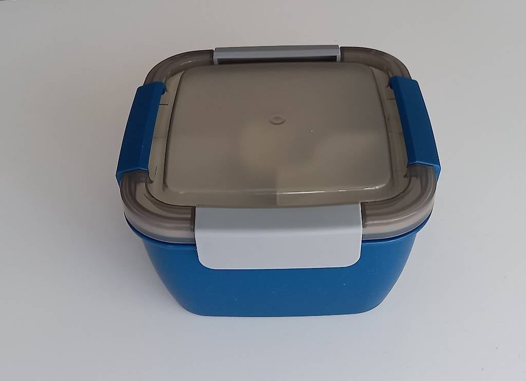 Contenitori & Simili: Lunchbox mit Unterteilung – Usato da Uster venduto da dan_w8bc