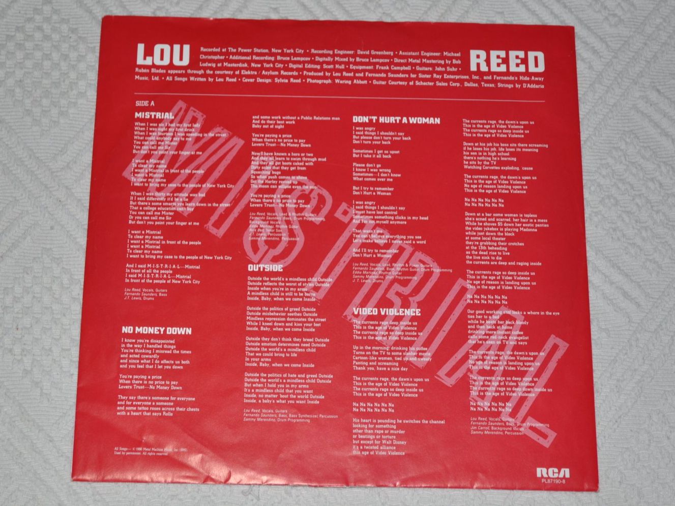Vinyles: LP Lou Reed - Mistrial – D'occasion à Boll par Theodora15 2