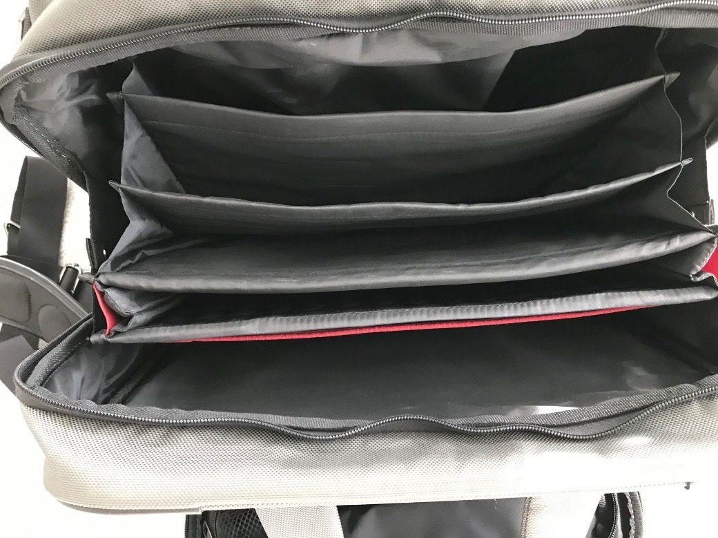 Samsonite Valigie: Samsonite Business Trolley Laptop Tasche – Usato da St. Gallen venduto da lfs_nxl8 6