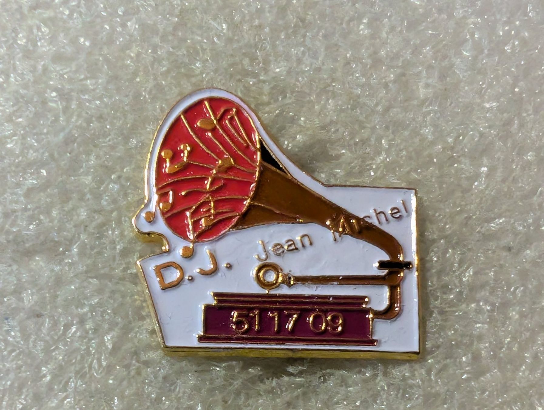 Placchette & Badge: Ansteckpin 189: DJ Jean Michel – Usato da Oppligen venduto da Pin-Fall-Shop