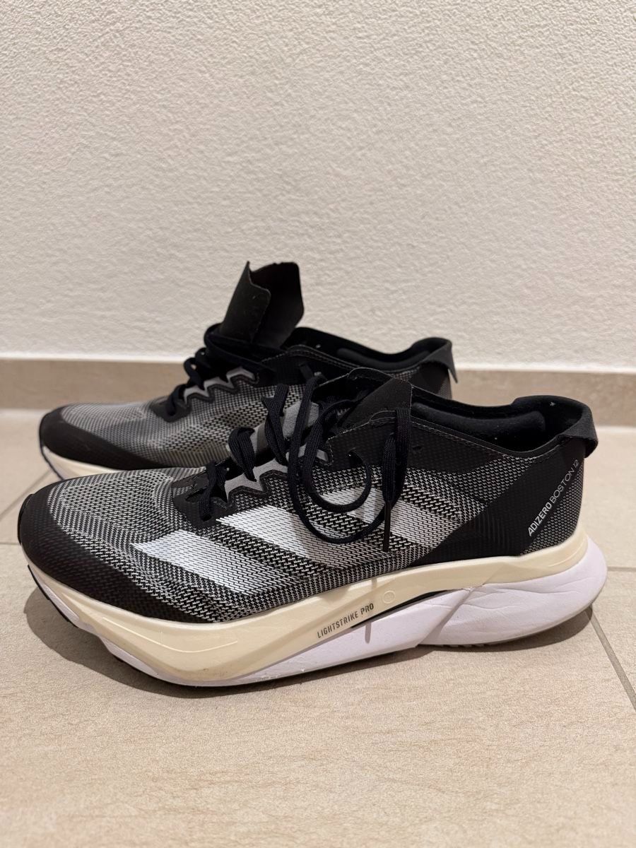 Adidas Herrenschuhe: Adidas Adizero Boston 12 – Gebraucht aus Schlieren von goekhan_yilmaz