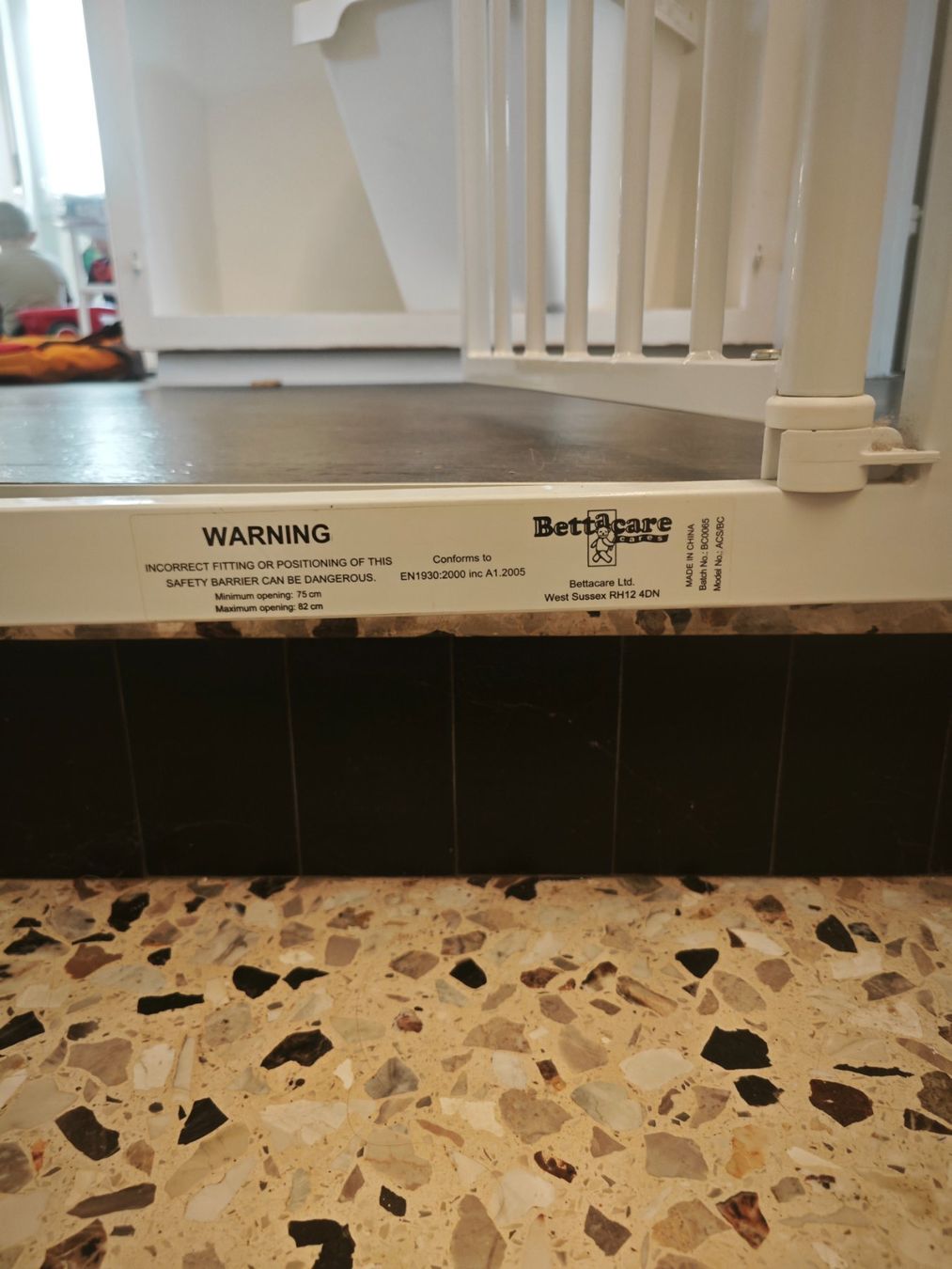 Tutto per la sicurezza: Treppenschutzgitter Bettacare Auto-Close gebraucht – Usato da Riedtwil venduto da Allesmussweg- 2