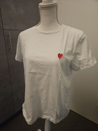 LASCANA T-Shirt weiss mit Herz Gr 44/46 neuwertig