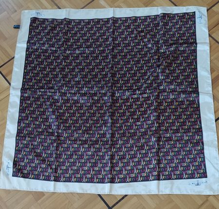 Foulard "Paris" neuf Neuf / Schal "Paris" neu