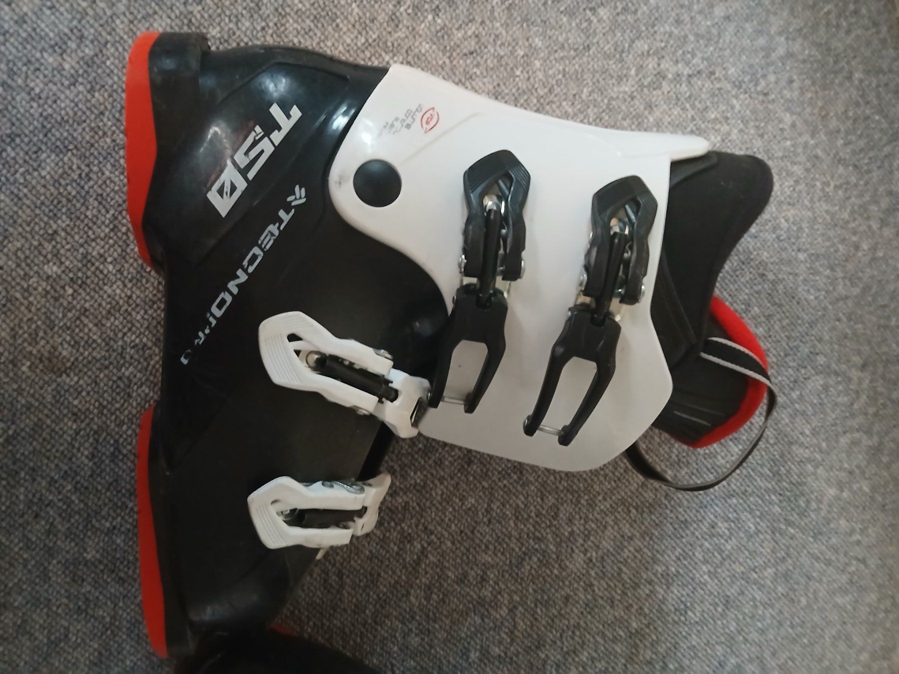 Scarpe per ragazzi: Skischuhe TecnoPro TS-5 – Usato da WATTWIL venduto da Simplexa 1