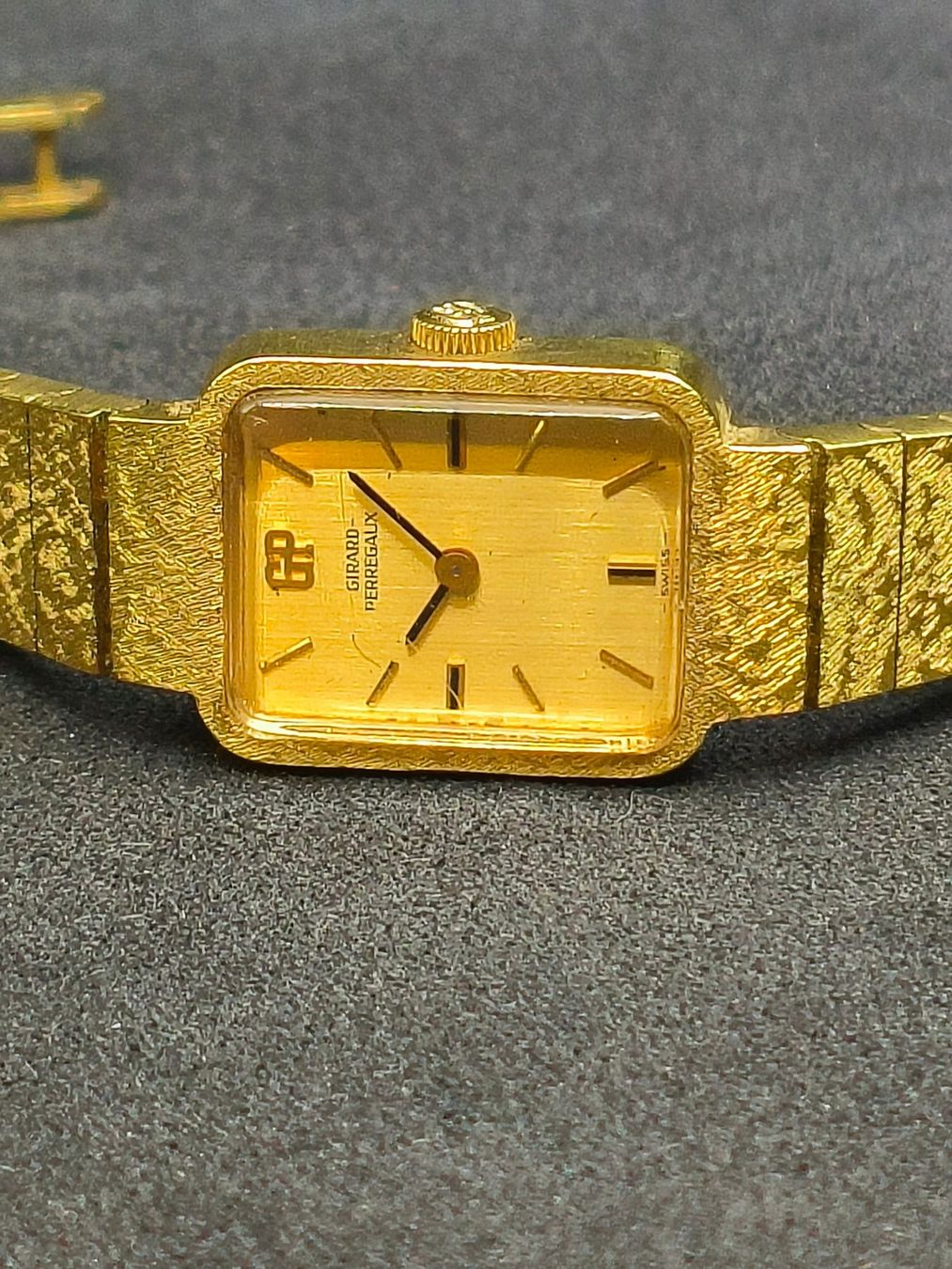 Girard-Perregaux Montres: Girard-Perregaux – Défectueux à La Chaux-de-Fonds par curtitswisswatches 1