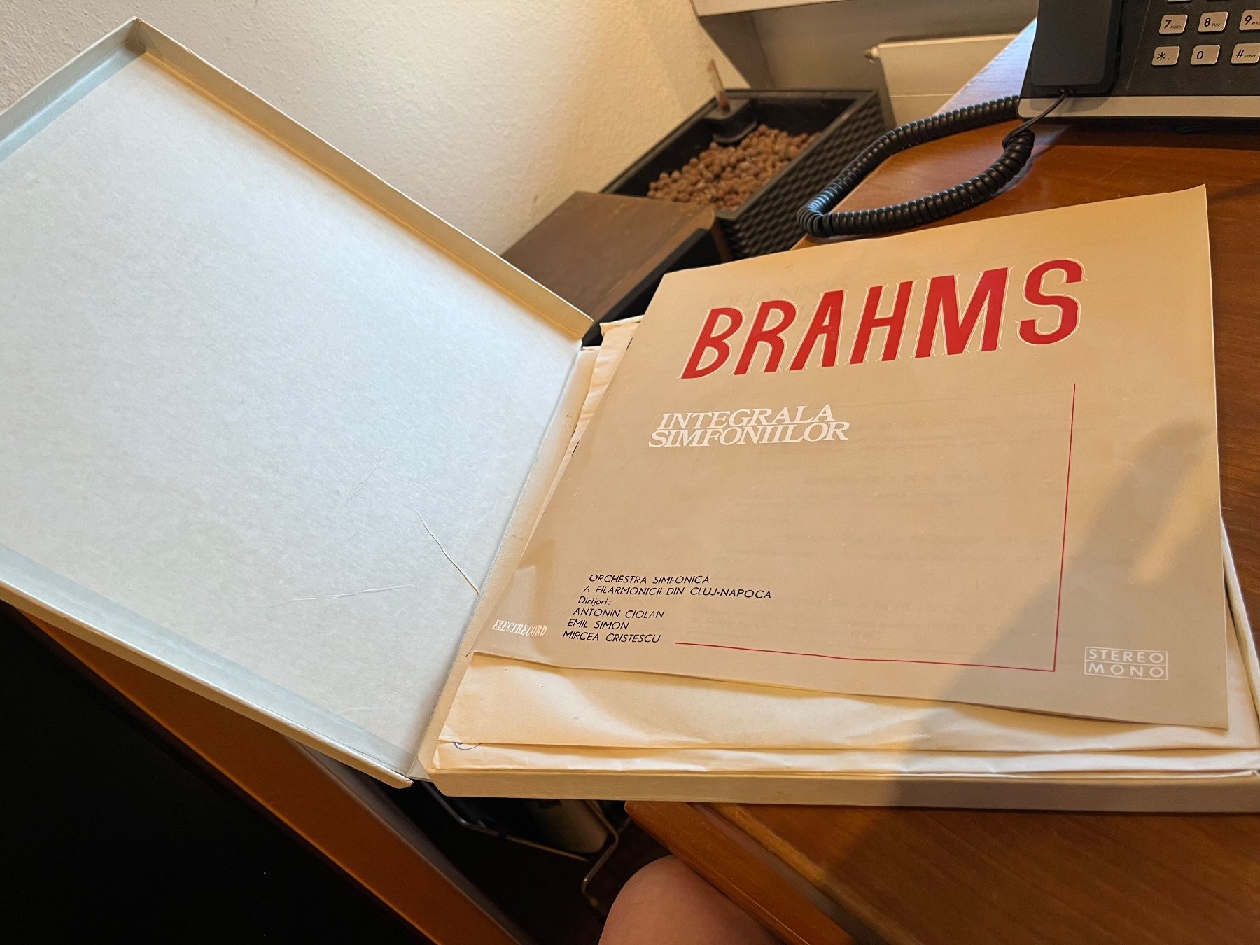 Schallplatten: Brahms - Integrala Simfonilor - HH32A – Gebraucht aus Küsnacht ZH von musicalheritage.org 2