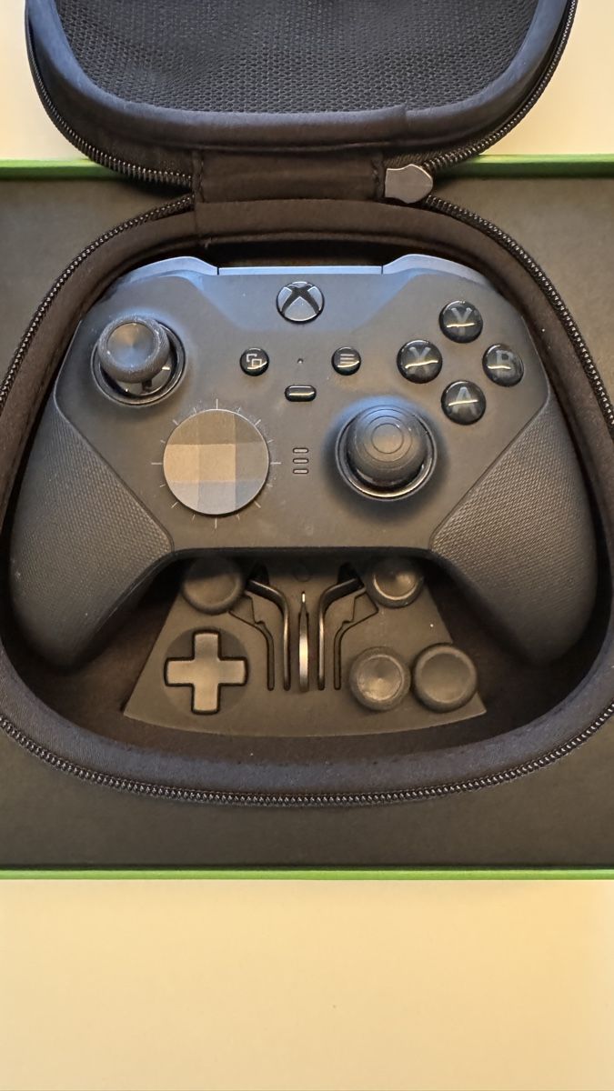 Microsoft Controller: Xbox Controller Elite Series 2 – Usato da Triesen venduto da seviFL 1