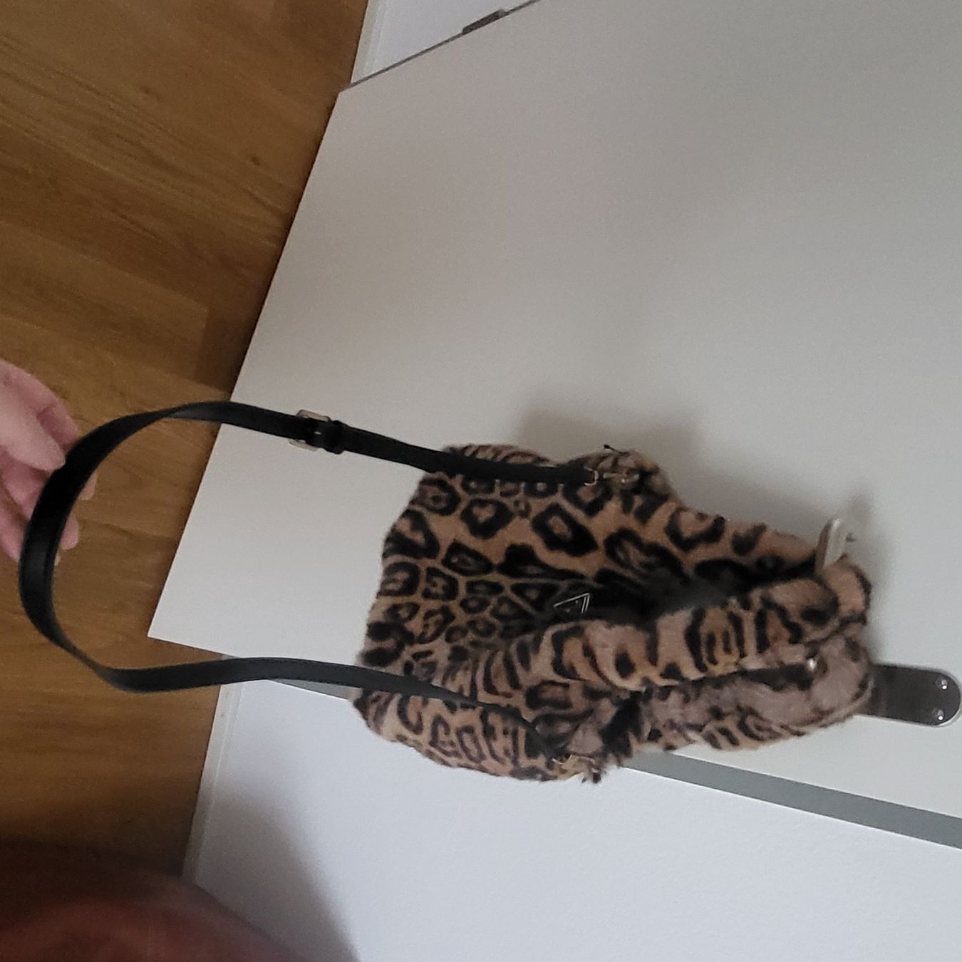 Guess Borse da donna: Guess Tasche neu – Nuovo (secondo la descrizione) da Rickenbach b. Wil venduto da diepe 2