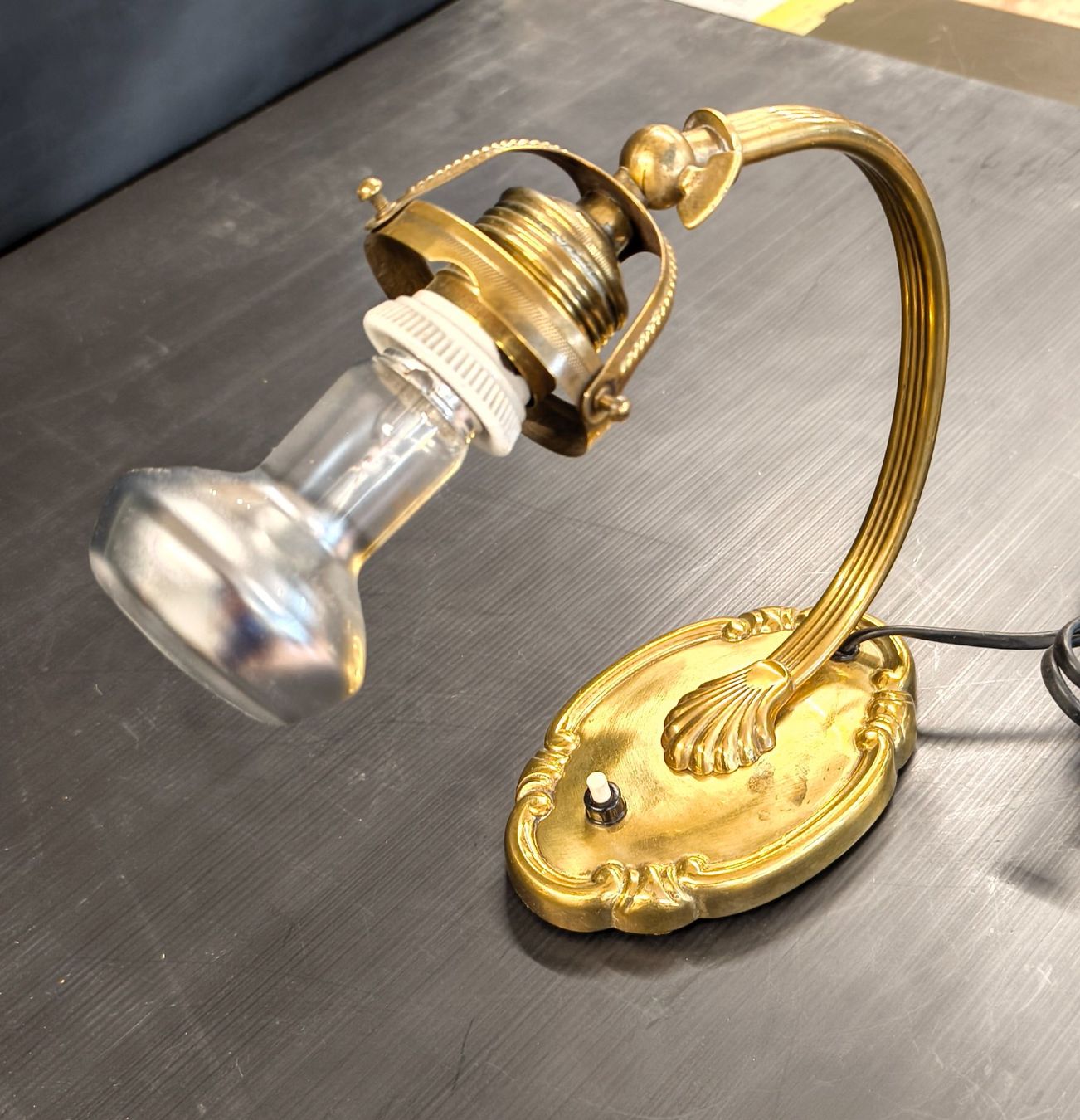 Lampen: goldene Wandleuchte – Gebraucht aus Basel von bk_brockibasel