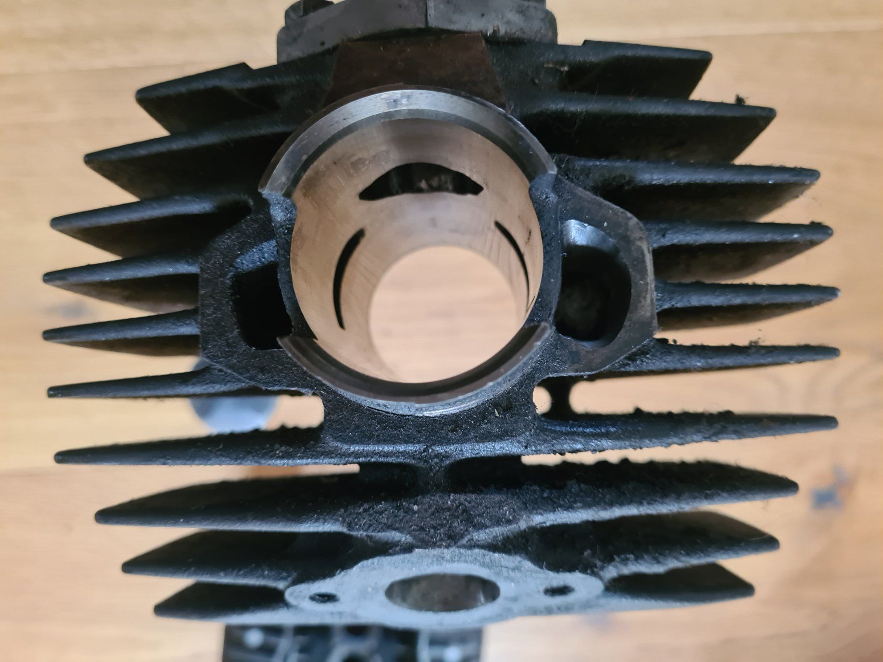 Puch Mofas: Zylinder Austria PUCH Original Guss mit Ansaug – Defekt aus frümsen von Sailem 4