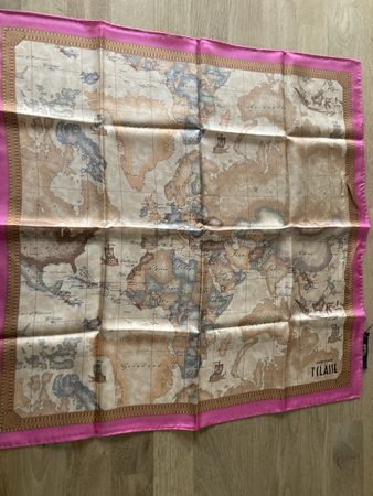 Silk scarf Alviero Martini