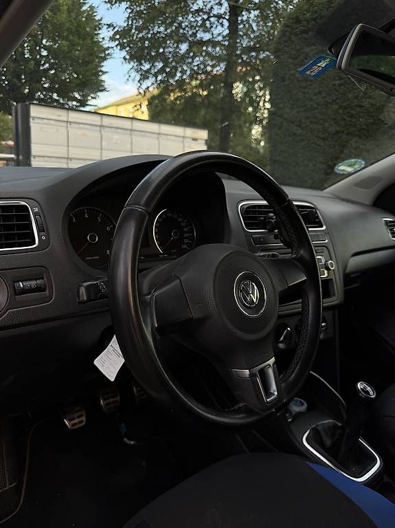 Automobili: VW Polo – Usato da Pratteln venduto da Izabela._. 3