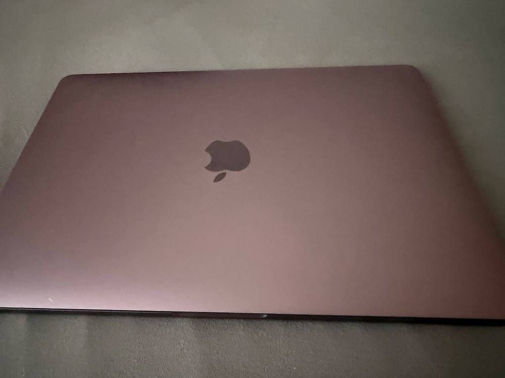 Portables: Macbook M1 Pro 2020 – D'occasion à Luzern par rad_gg8q 1