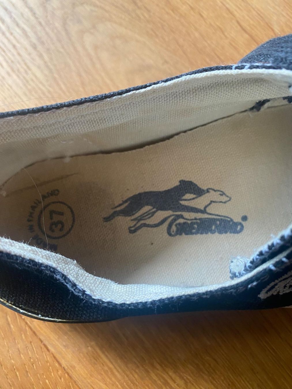 Herrenschuhe: Baskets Greyhound schwarz-weiss / blanc-noir. Taille 37 – Gebraucht aus Gümligen von Xochitl 6