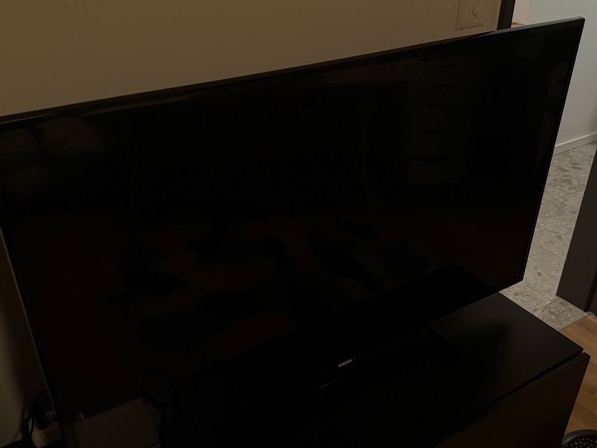 Samsung Televisori: Samsung 46 LCD mit 2 HDMI, SCART RGB und component Video – Usato da Eschenbach SG venduto da irelland 3