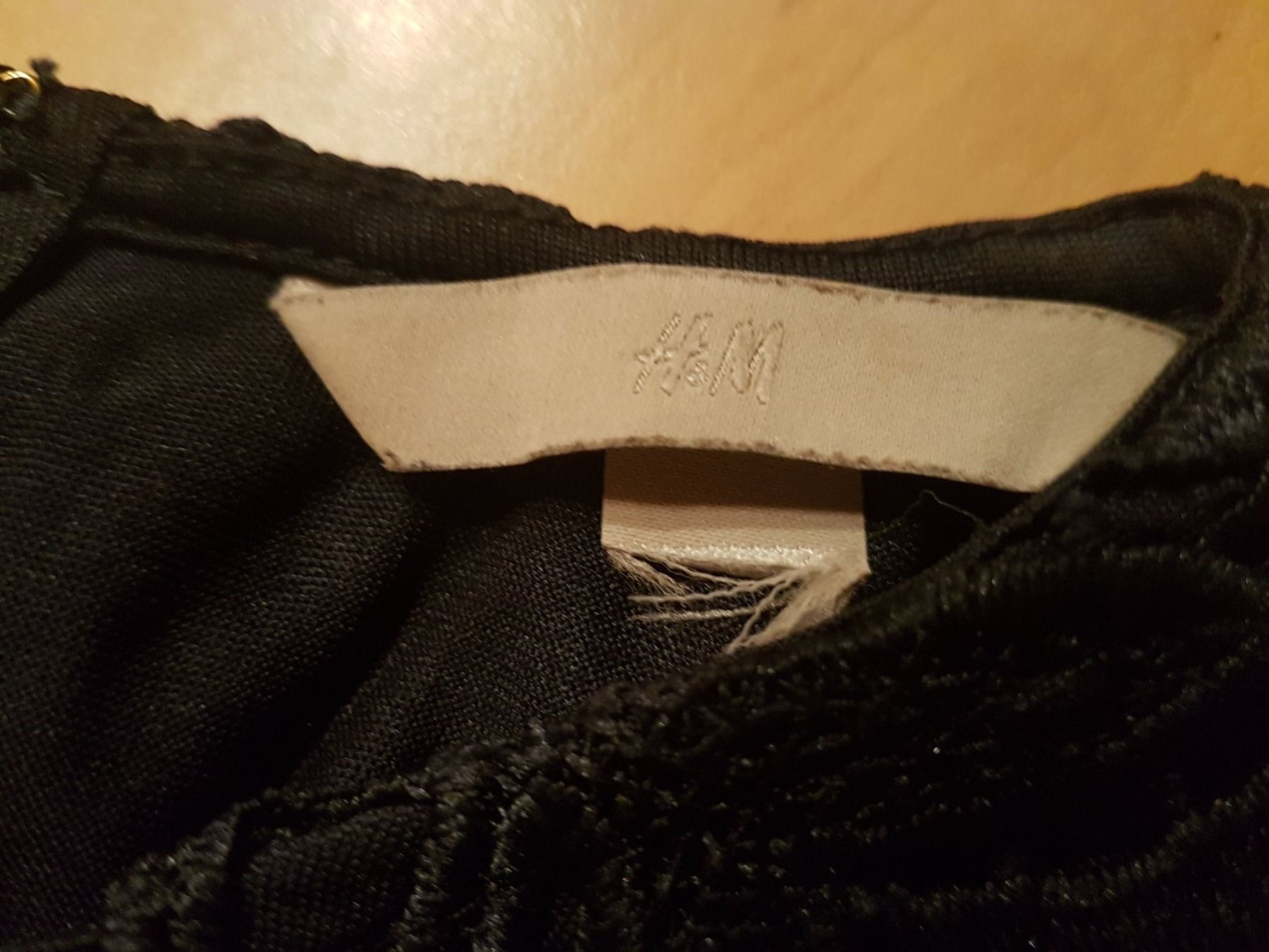 H&M Vestiti: Robe noire - dentelle taille XS marque H&M – Usato da Villiers venduto da san_jn5w 4