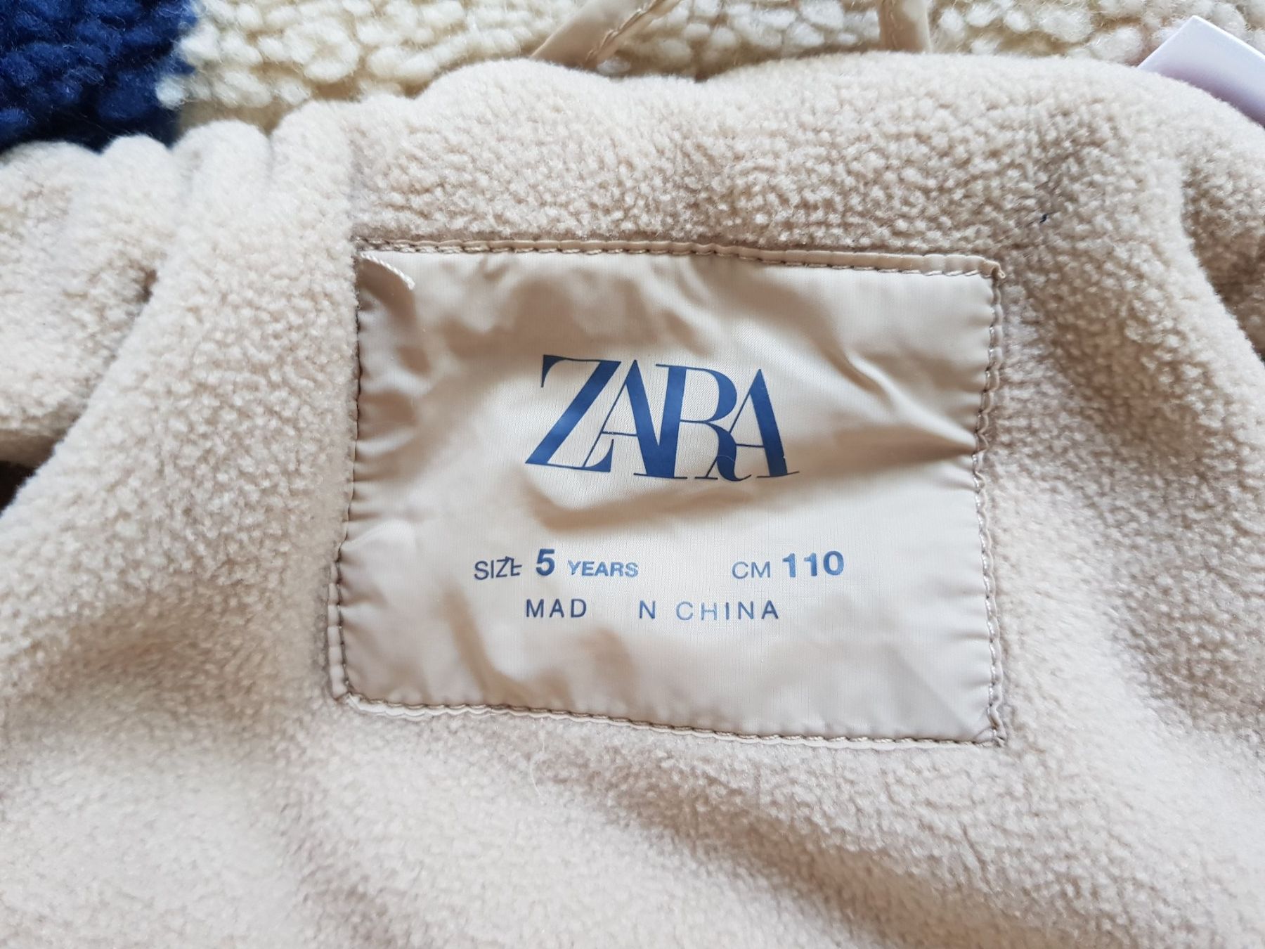 Zara Vestes & Manteaux: Teddy Winterjacke Mädchen – D'occasion à Münchenstein par mt25 1