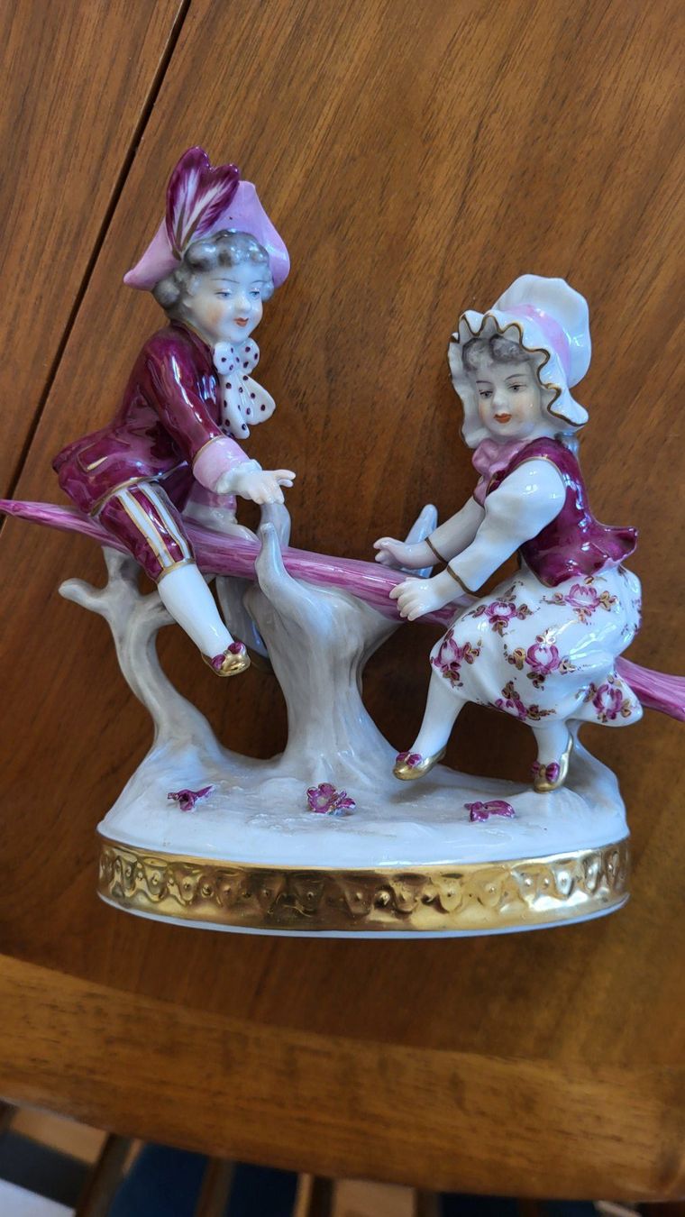 Statuette: Volkstedter Porzellanfigur – Usato da Luzern venduto da Nicu2006