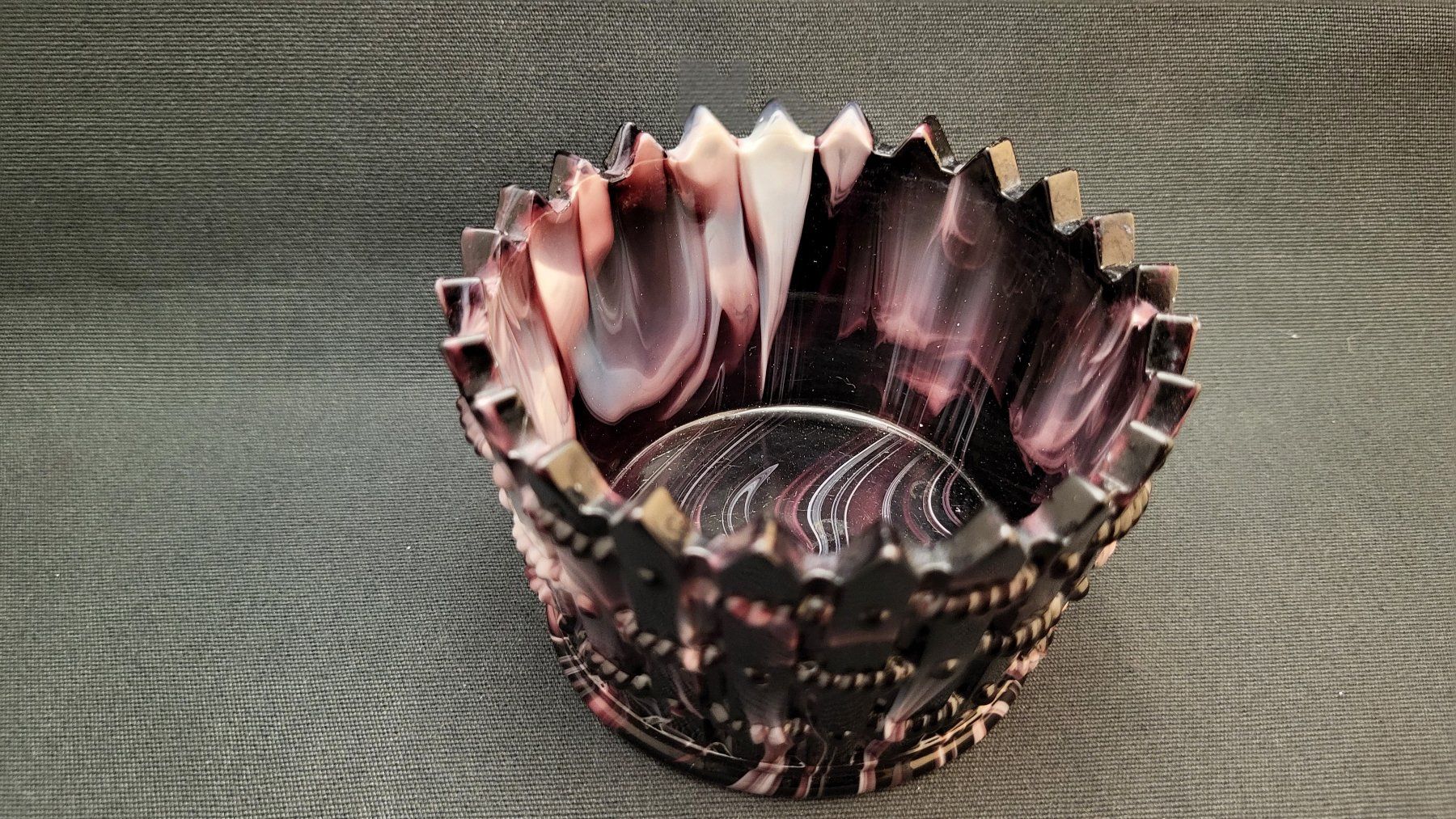Figuren: Slagglas-Topf AMETHYST-GLAS – Gebraucht aus Basel von spinne02 1