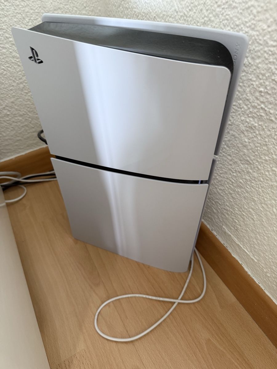 Sony Konsolen: PlayStation 5  – Gebraucht aus St. Margrethen SG von kra_y7bx 1