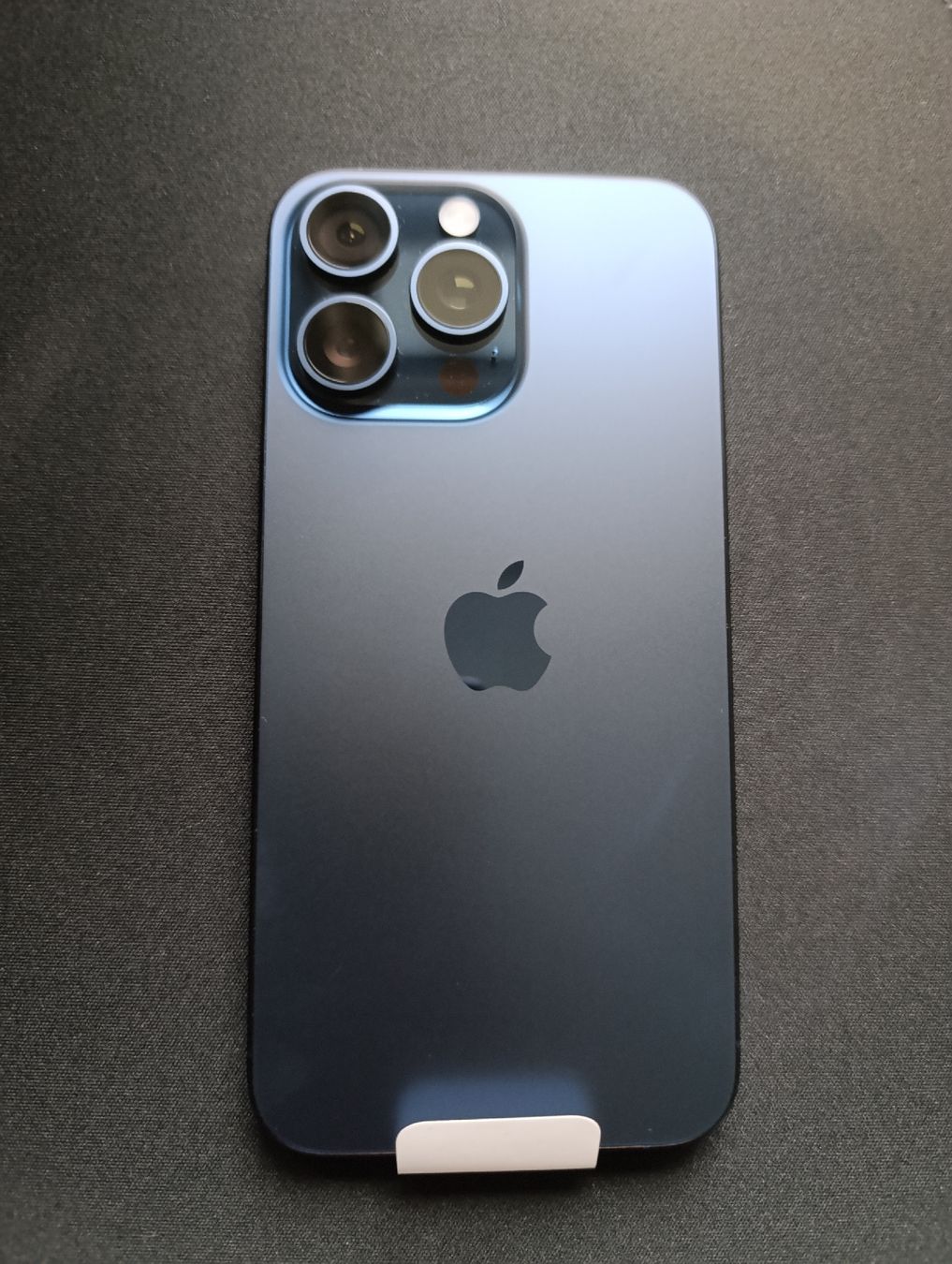 Apple Telefoni cellulari / Smartphones: iPhone 15 Pro Max Neu – Nuovo (secondo la descrizione) da Aarburg venduto da kor_zmw5