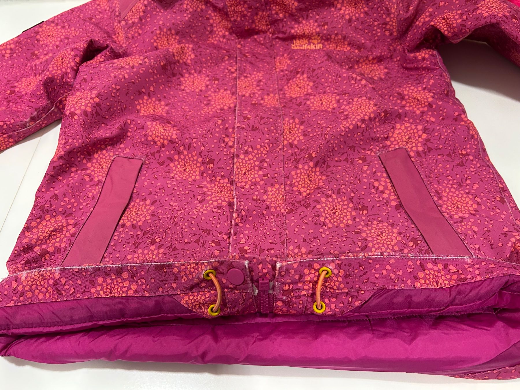 Jack Wolfskin Vestes & Manteaux: Jack Wolfskin Mädchen Winterjacke, Gr. 152 – D'occasion à Winkel par SavK 8