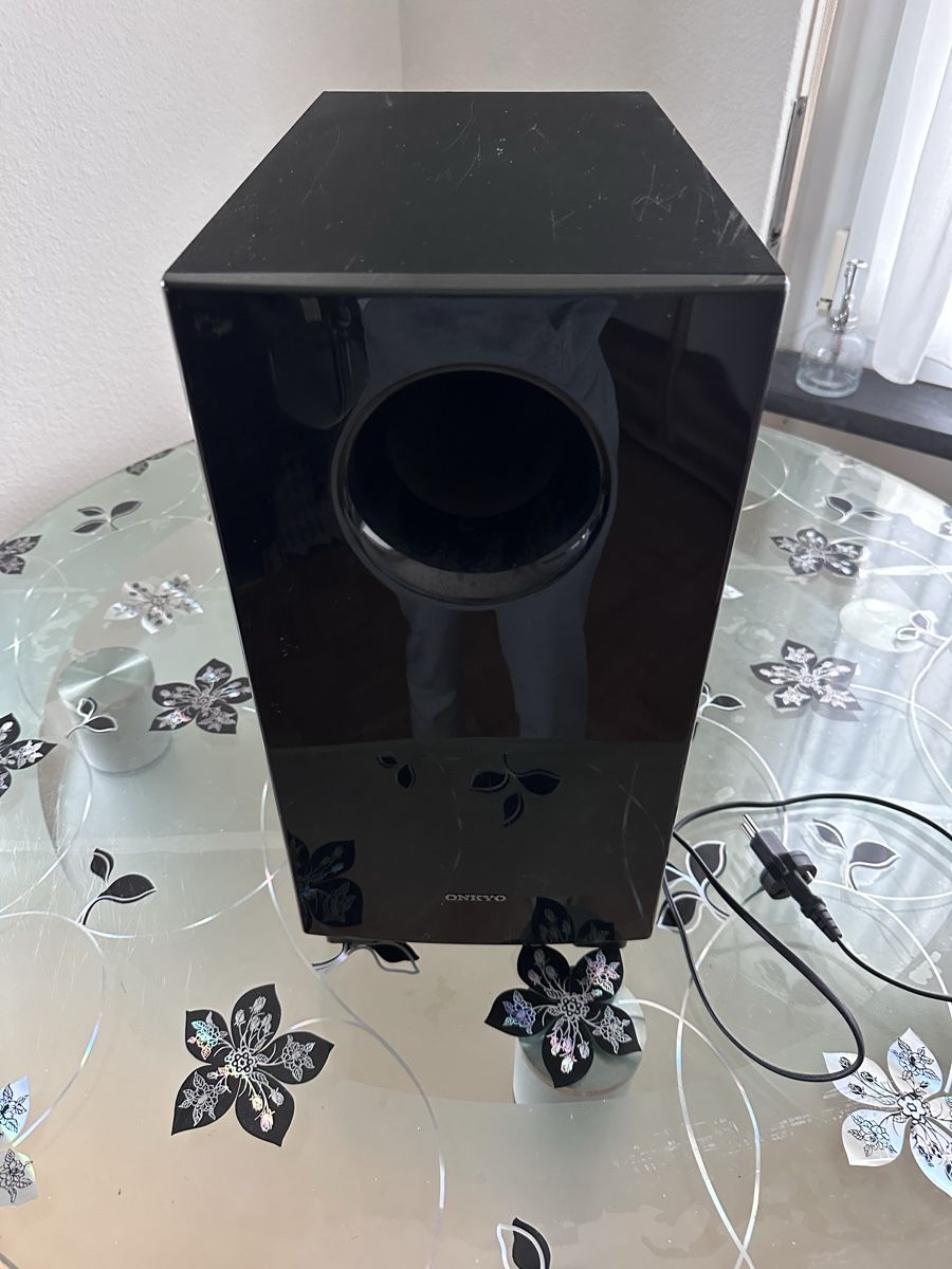 Onkyo Home Cinema: Onkyo 5.1 Lautsprecherset - ohne Kabel – Usato da Wädenswil venduto da ome_qx7l