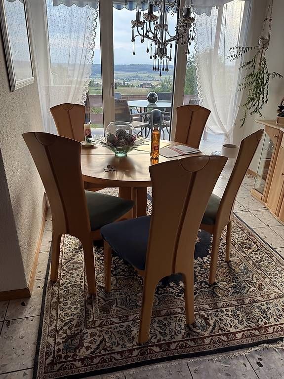 Tables: Esstisch 110cm inkl. 5 Stühle – D'occasion à Walperswil par Jonu316