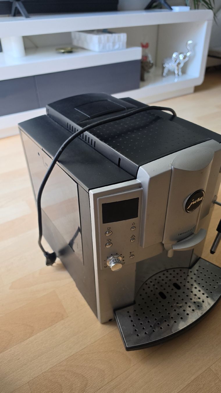 Jura Macchine per caffè & Macchine per espresso: Jura impressa E25  – Usato da Spreitenbach venduto da dej_cqg7 2