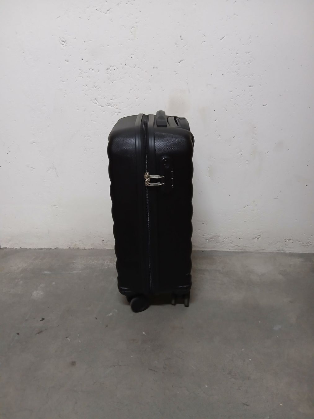 Sonstiges zu Aviatik: Easyjet Hartschalenkoffer – Neu (gemäss Beschreibung) aus Birsfelden von coccobello03 1