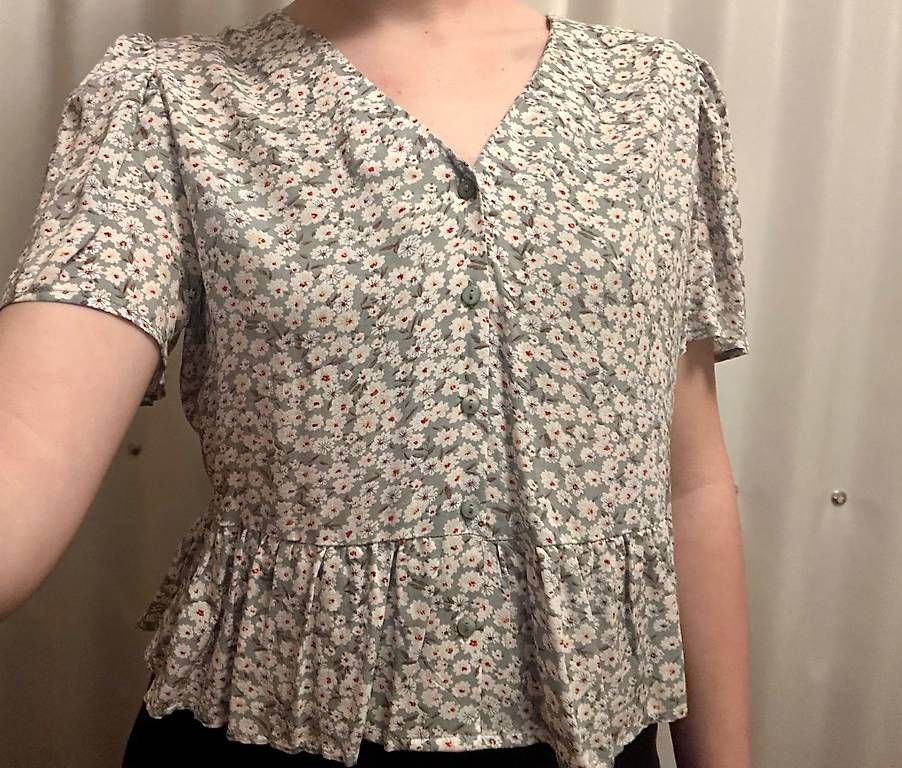 Only Camicette: Süsse geblümte Bluse Gr M/38 – Usato da Wettingen venduto da ame_wxp2