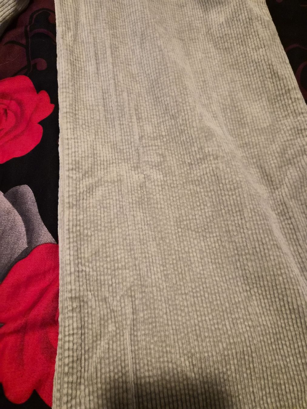 Hosen: samt hose gr 40 – Neu (gemäss Beschreibung) aus Dietikon von Eleda 1