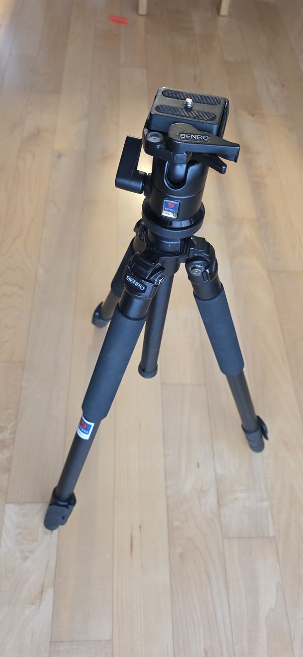 Benro Treppiedi & Teste: Benro A-500EX Kamerastativ – Usato da Gossau ZH venduto da Ema_24 1