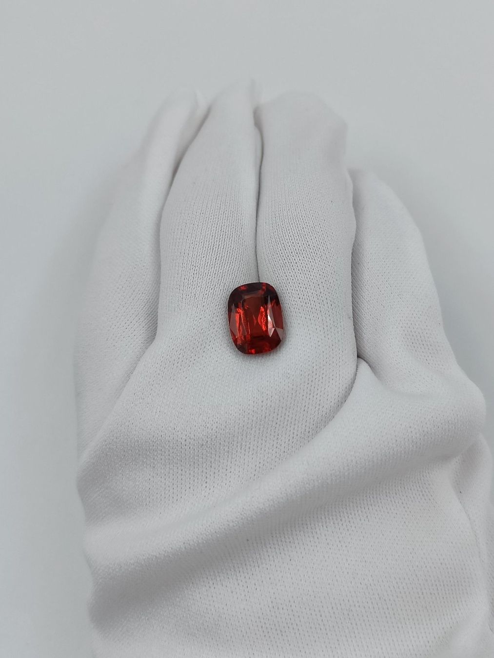 Edelsteine: 1 ORANGE ROTER GRANAT, 8.93 CT. – Gebraucht aus Luzern von EdiGem 8