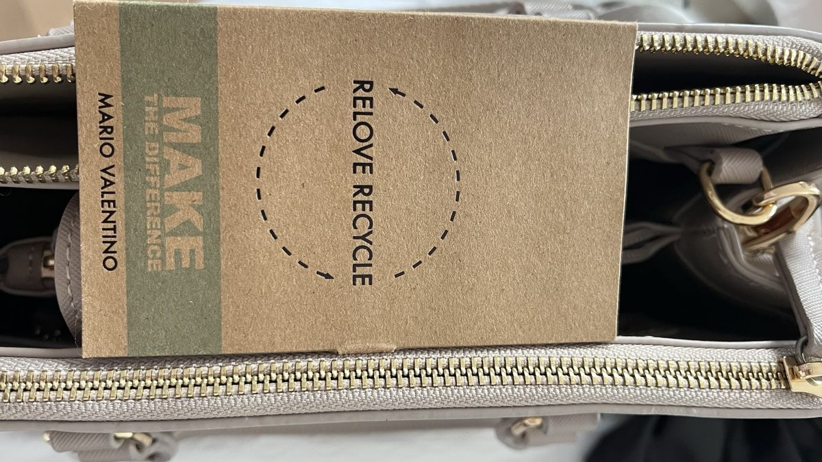 Valentino Borse: Valentino Bag – Nuovo (secondo la descrizione) da Unterägeri venduto da sar_vf25 7