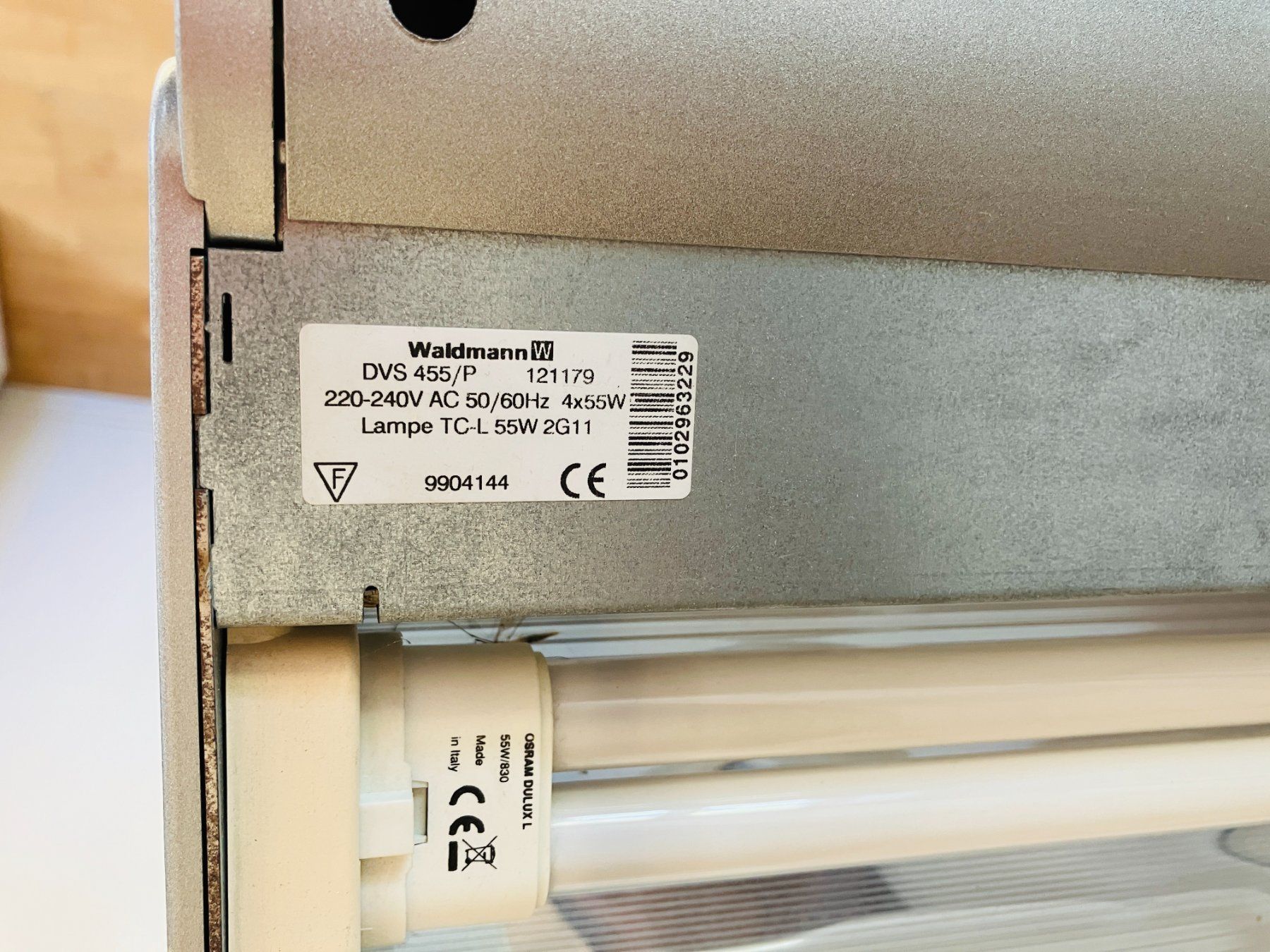 Lampade: Waldmann Design Stehleuchte EOS DVS 455P Stehlampe – Usato da Fislisbach venduto da Promo 6