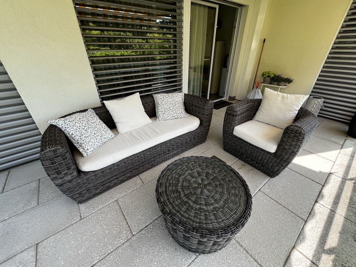 Sofas: Gartenmöbel Set Rattan Optik 3-teilig mit Tisch – D'occasion à Horgen par lil_kwf5