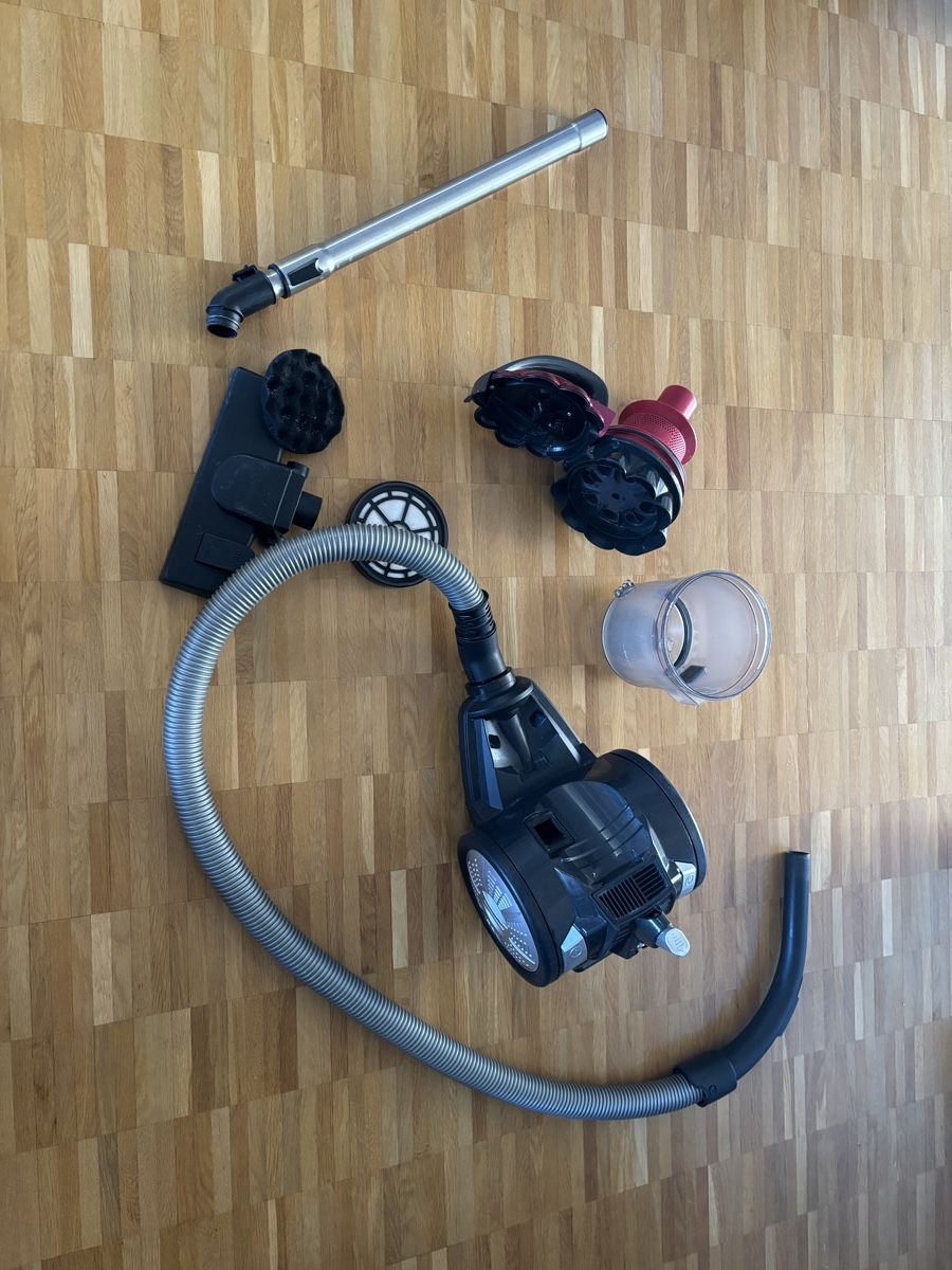 Ohmex Aspirateurs & Accessoires: Staubsauger Ohmex beutellos – D'occasion à Zürich par PF40 4