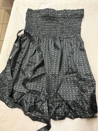 Jupe été taille haute volantée noire et verte T.S