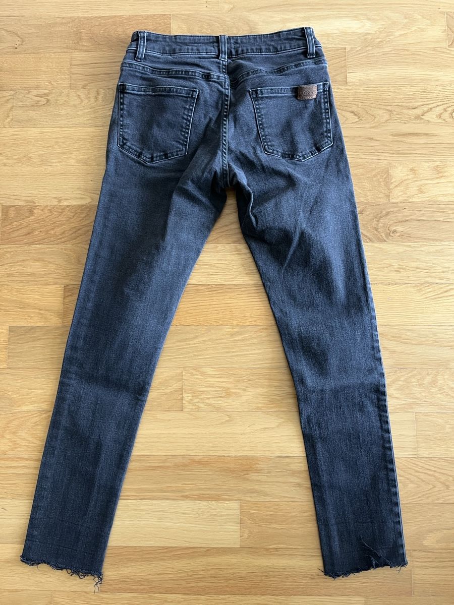 Roxy Jeans: Roxy Skinny Jeans, Grau, Grösse 26 – Usato da Frauenfeld venduto da heyLani 2