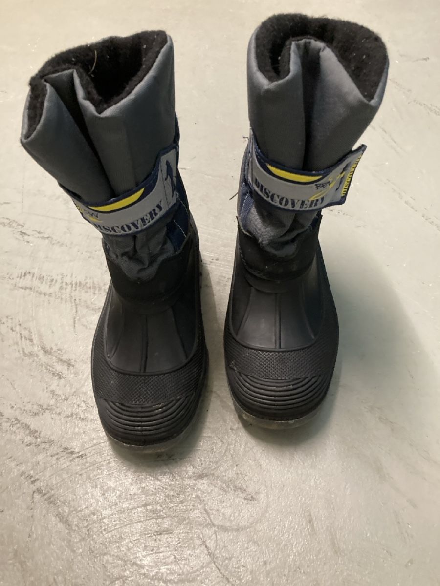 Scarpe per ragazzi: Winterstiefel Gr. 35 – Usato da Uttigen venduto da daeni_83 2